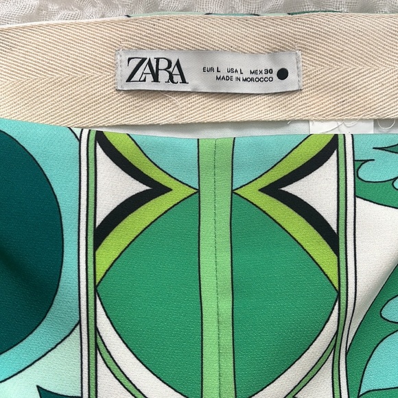 ZARA printed skirt M